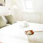 Eiffel 2br Avenue パリ