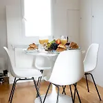 Eiffel 2br Avenue *