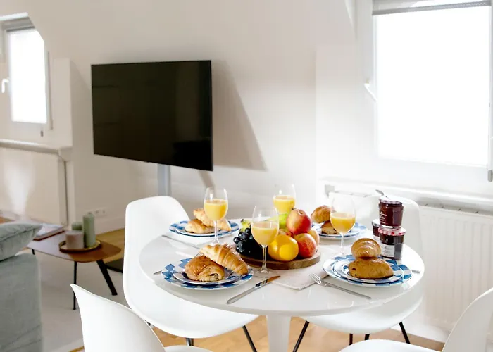Eiffel 2br Avenue Daire *