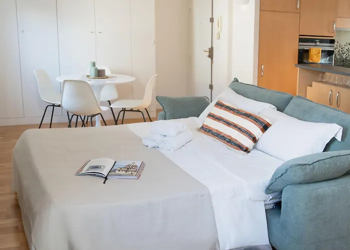 Eiffel 2br Avenue Daire *