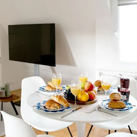 Eiffel 2br Avenue Apartmán *